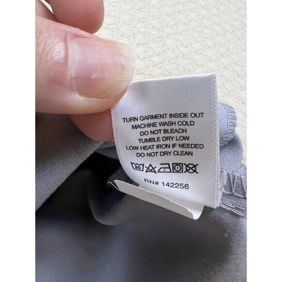 Figs Casma Three Pocket Scrub Top Womens XS‎ Light Gray Nurse Stretch Shirt - Picture 4 of 8